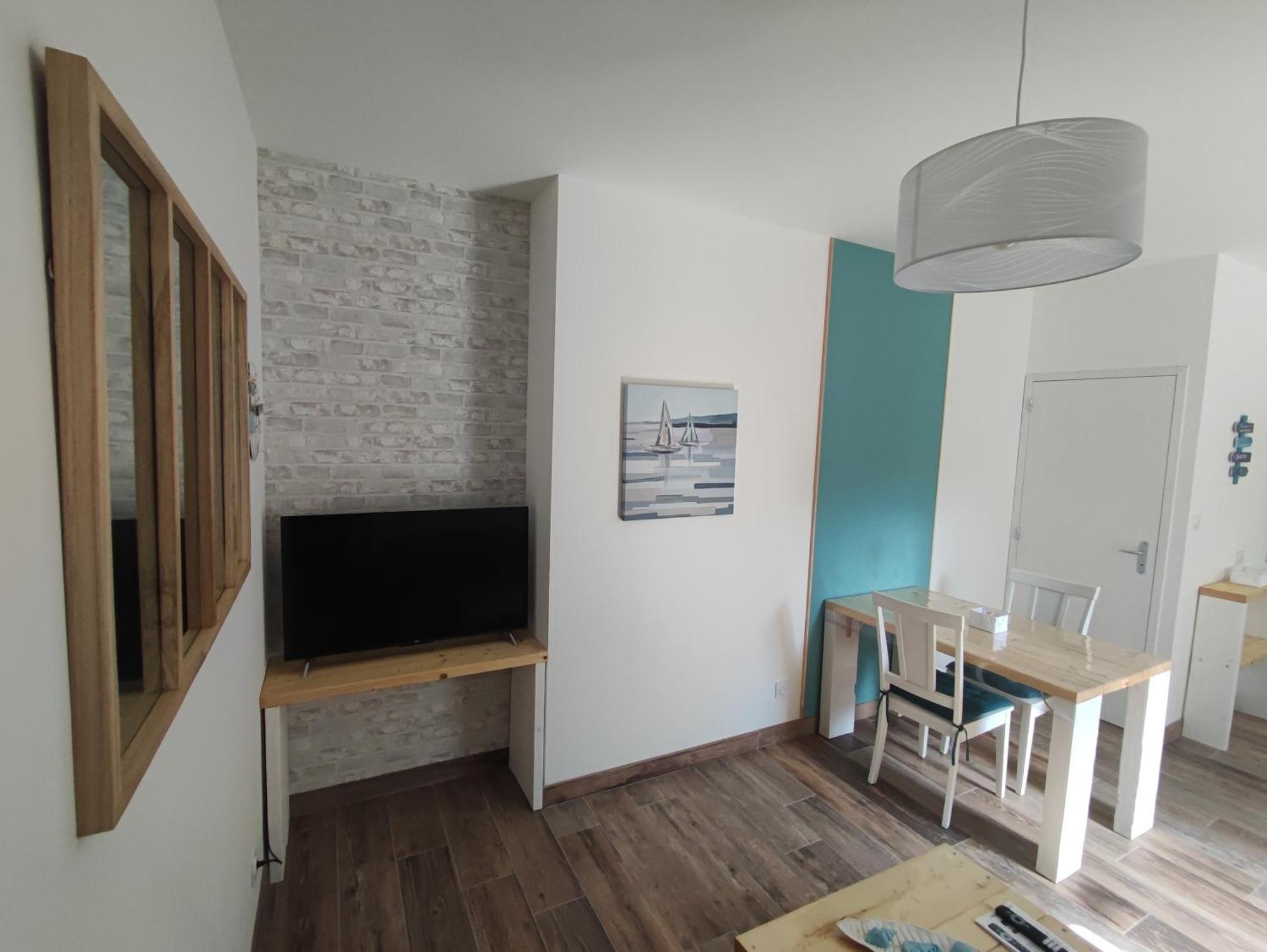 בואפרו-אן-מוז' Residence Manivi מראה חיצוני תמונה